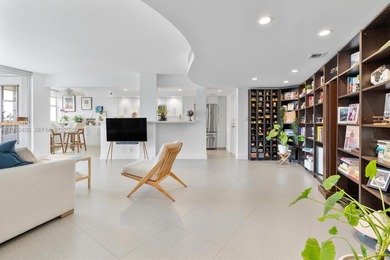 Golden Isles Lakes Area Condo For Sale in Hallandale Beach Florida