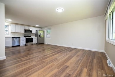 Completely updated and truly move-in ready, this charming ranch - photo 4