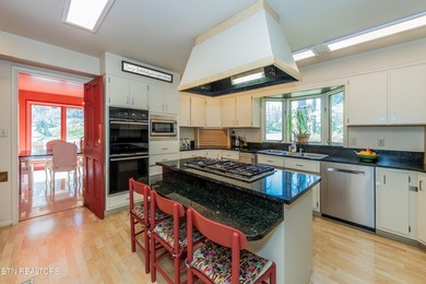 Tucked into the heart of prestigious Sequoyah Hills, 667 Kenesaw - photo 12