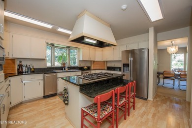 Tucked into the heart of prestigious Sequoyah Hills, 667 Kenesaw - photo 13