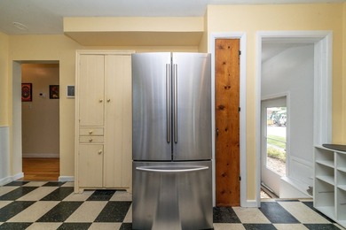 5/31 OPEN HOUSE CANCELLED. WELCOME HOME to this lovely gem of a - photo 14