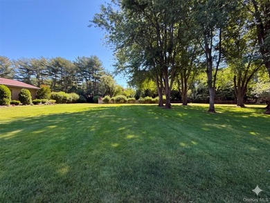 Welcome to The Knolls of Stony Brook, a vibrant 55+ active adult - photo 14