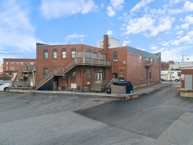 INVESTORS TAKE NOTICE: 1 retail and 8 residential units (9 units - photo 4