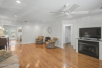 Absolutely immaculate and exceptionally well-maintained - photo 9