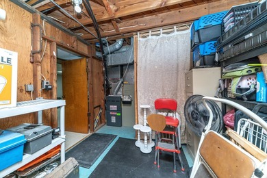 5/31 OPEN HOUSE CANCELLED. WELCOME HOME to this lovely gem of a - photo 36