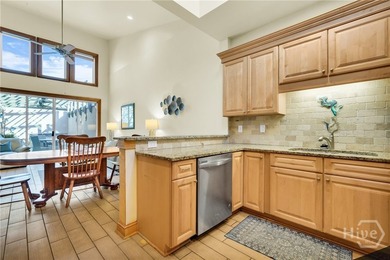 Gorgeous condo in Beachside Colony-Tybee's premier oceanfront