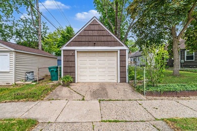 5/31 OPEN HOUSE CANCELLED. WELCOME HOME to this lovely gem of a - photo 44