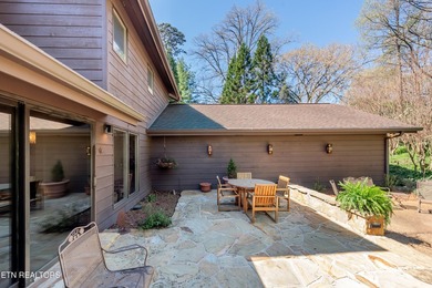 Tucked into the heart of prestigious Sequoyah Hills, 667 Kenesaw - photo 52