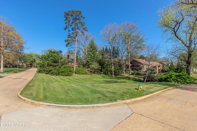 Tucked into the heart of prestigious Sequoyah Hills, 667 Kenesaw - photo 60