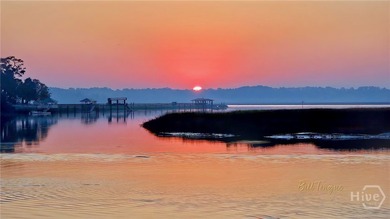 Mornings start with a quiet walk along Bluff Drive under the - photo 5