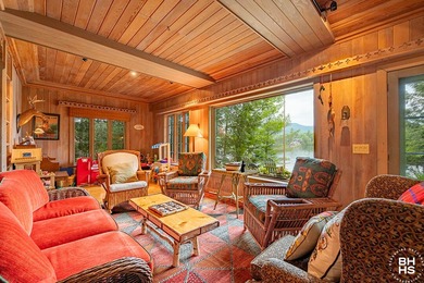 An iconic and classic Adirondack Lake Placid waterfront home - photo 14