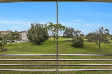 Lake Condo For Sale in Davie, Florida
