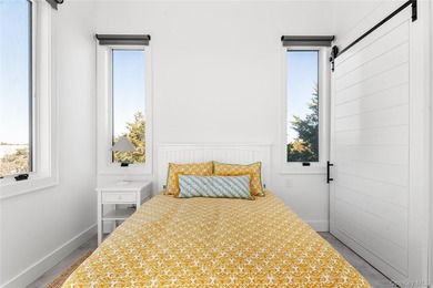 Welcome to 44 Island Walk, a gorgeous, brand-new build located - photo 23