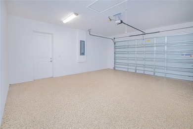 Under contract-accepting backup offers. Welcome to your - photo 33
