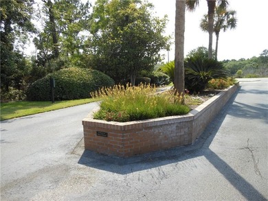 AFFORDABLE, COMFORT AND CONVENIENT 3 bedroom (2 story) end unit - photo 4