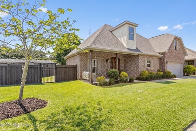 Nestled on a quiet cul-de-sac in the award-winning Ocean Springs - photo 1