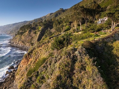 This luxurious oceanfront retreat located a few doors north of - photo 2