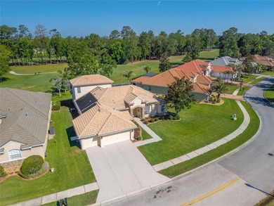 Welcome to luxury golf course living in the highly sought-after - photo 50