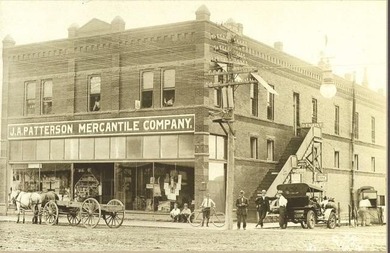 Investors look here. This Historical Building has been occupied