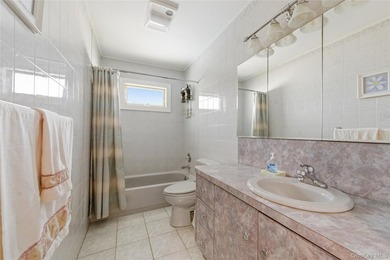 Welcome Home to this ABSOLUTELY SPECTACULAR expanded ranch in - photo 12
