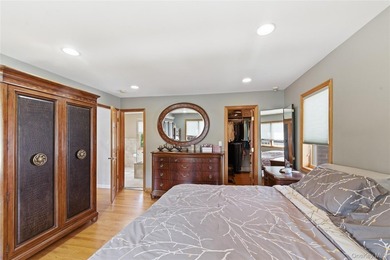 Welcome Home to this ABSOLUTELY SPECTACULAR expanded ranch in - photo 15