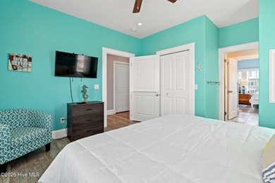 **Paradise Awaits!** Discover breathtaking ocean and