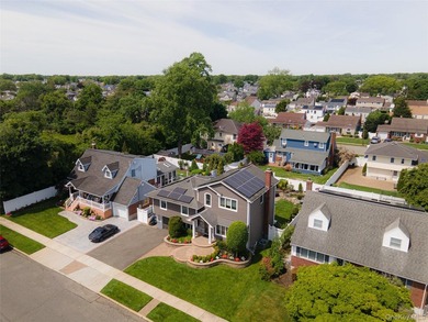 Welcome Home to this ABSOLUTELY SPECTACULAR expanded ranch in - photo 22