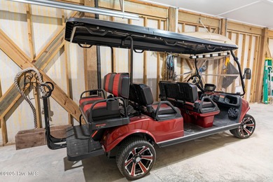 **Paradise Awaits!** Discover breathtaking ocean and