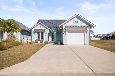 3 Bedroom | 2 Bathroom | Fully Turnkey & Furnished | East-Facing - photo 2