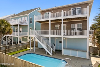 **Paradise Awaits!** Discover breathtaking ocean and