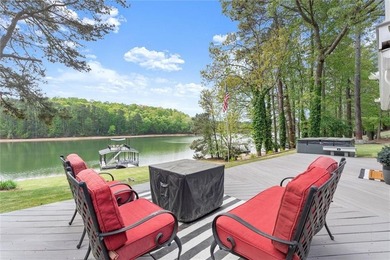 Experience the unmatched beauty and lake lifestyle where - photo 9