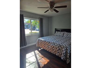 Wonderful Complex. Very well kept. Clean and a pleasure to show - photo 11