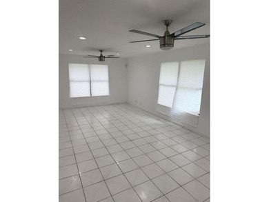 Beautiful 3BR/2BA home on an oversized lot in desirable - photo 4