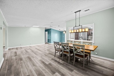 Welcome to this charming 2-bedroom, 2-bathroom + den, 1 CG in - photo 5