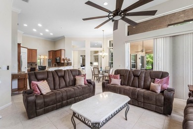 Welcome to this beautifully maintained 5-bedroom, 3-bathroom - photo 8