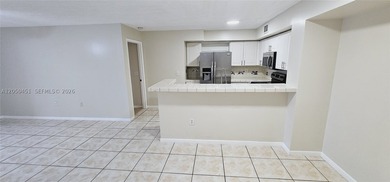 Stunning investment opportunity in the desirable Milano - photo 3