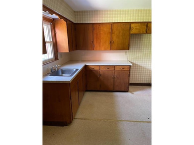 Mid Century Modern Home located on a quite cul de Sac second row - photo 15