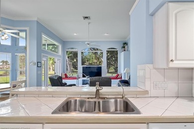 CUSTOM-BUILT, EXECUTIVE HOME on an oversized cul-de-sac lot in - photo 17