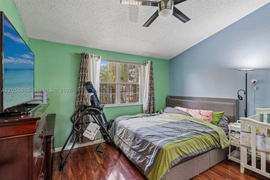 Welcome to this beautifully maintained 3-bedroom, 2.5-bath home - photo 20