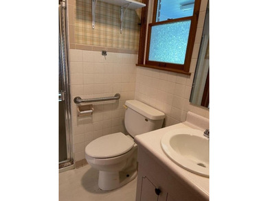 Mid Century Modern Home located on a quite cul de Sac second row - photo 21