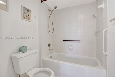 Constructed just in 1993 this 2 bedroom with 1 and a half - photo 22