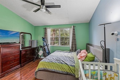 Welcome to this beautifully maintained 3-bedroom, 2.5-bath home - photo 23