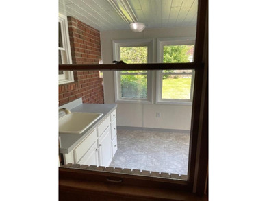 Mid Century Modern Home located on a quite cul de Sac second row - photo 24