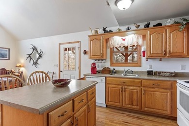 This FULLY FURNISHED two-bedroom, three-bathroom mountain chalet - photo 26