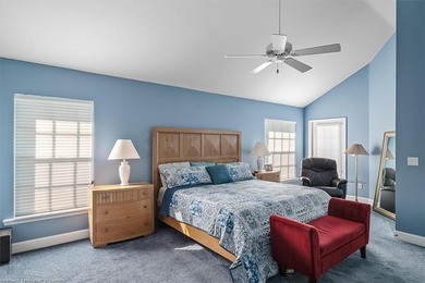 CUSTOM-BUILT, EXECUTIVE HOME on an oversized cul-de-sac lot in - photo 26