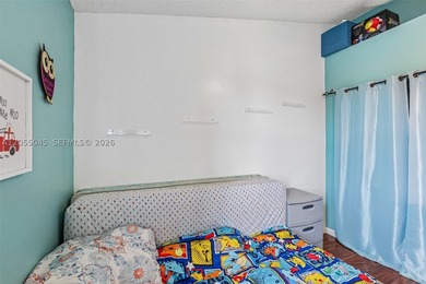 Welcome to this beautifully maintained 3-bedroom, 2.5-bath home - photo 28