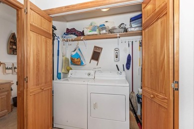 This FULLY FURNISHED two-bedroom, three-bathroom mountain chalet - photo 29