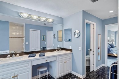 CUSTOM-BUILT, EXECUTIVE HOME on an oversized cul-de-sac lot in - photo 29