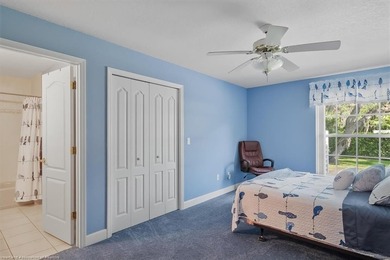 CUSTOM-BUILT, EXECUTIVE HOME on an oversized cul-de-sac lot in - photo 30