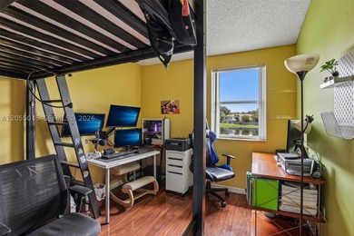 Welcome to this beautifully maintained 3-bedroom, 2.5-bath home - photo 30